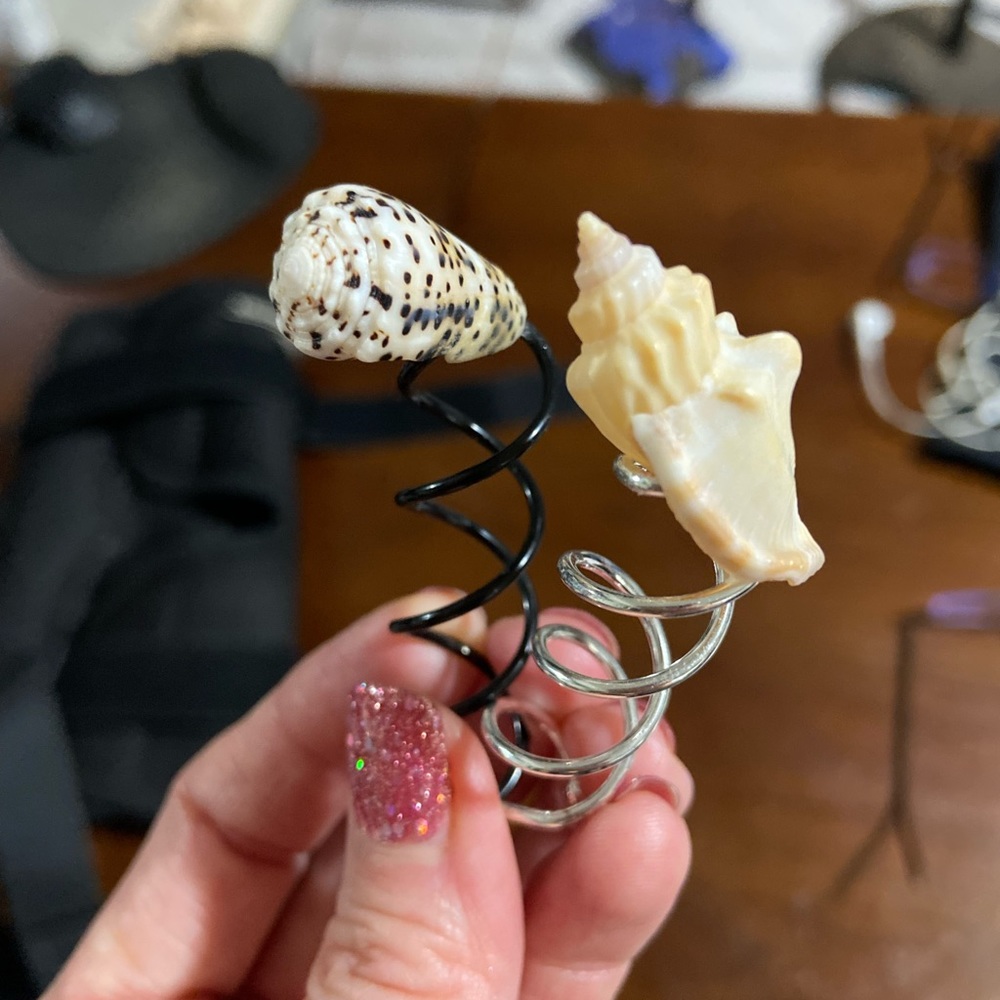 Seashell hair pins spiral
